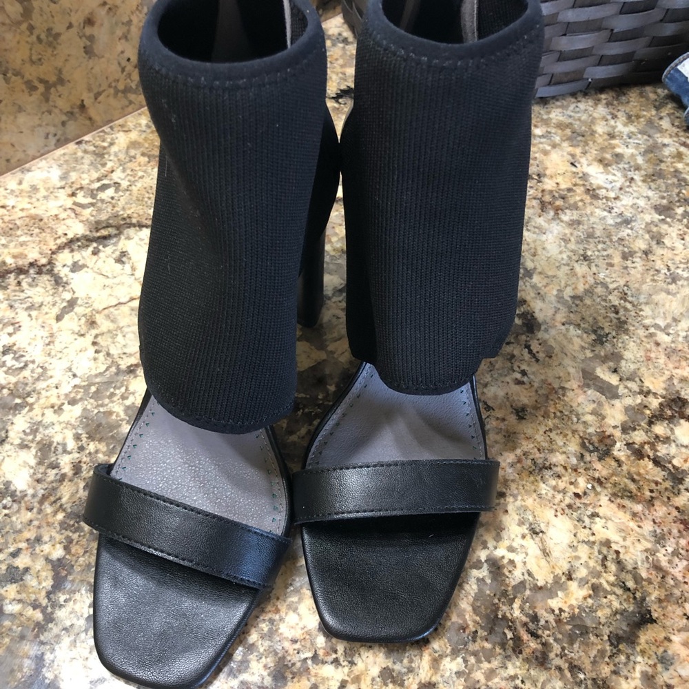 Adrienne Vittadini open toe booties